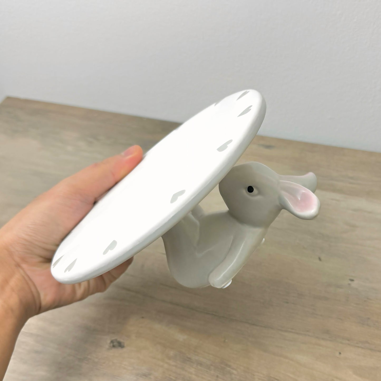Adorable Easter Bunny Cake Stand – 6-Inch Ceramic Rabbit Cake Display