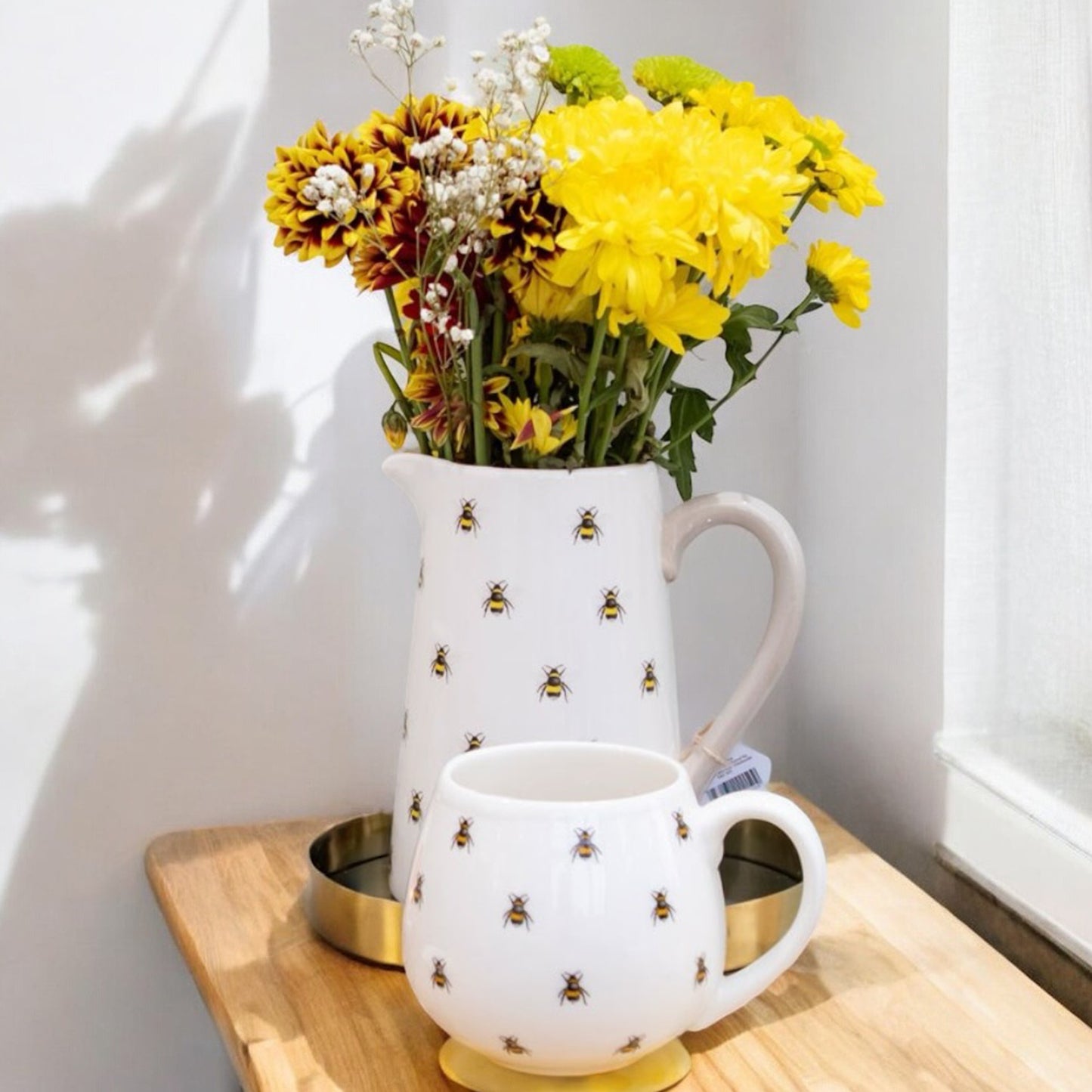 Bumble Bee Flower Jug Vase - Bee Flower Vase - Gifts for Mum - Gift for Wife