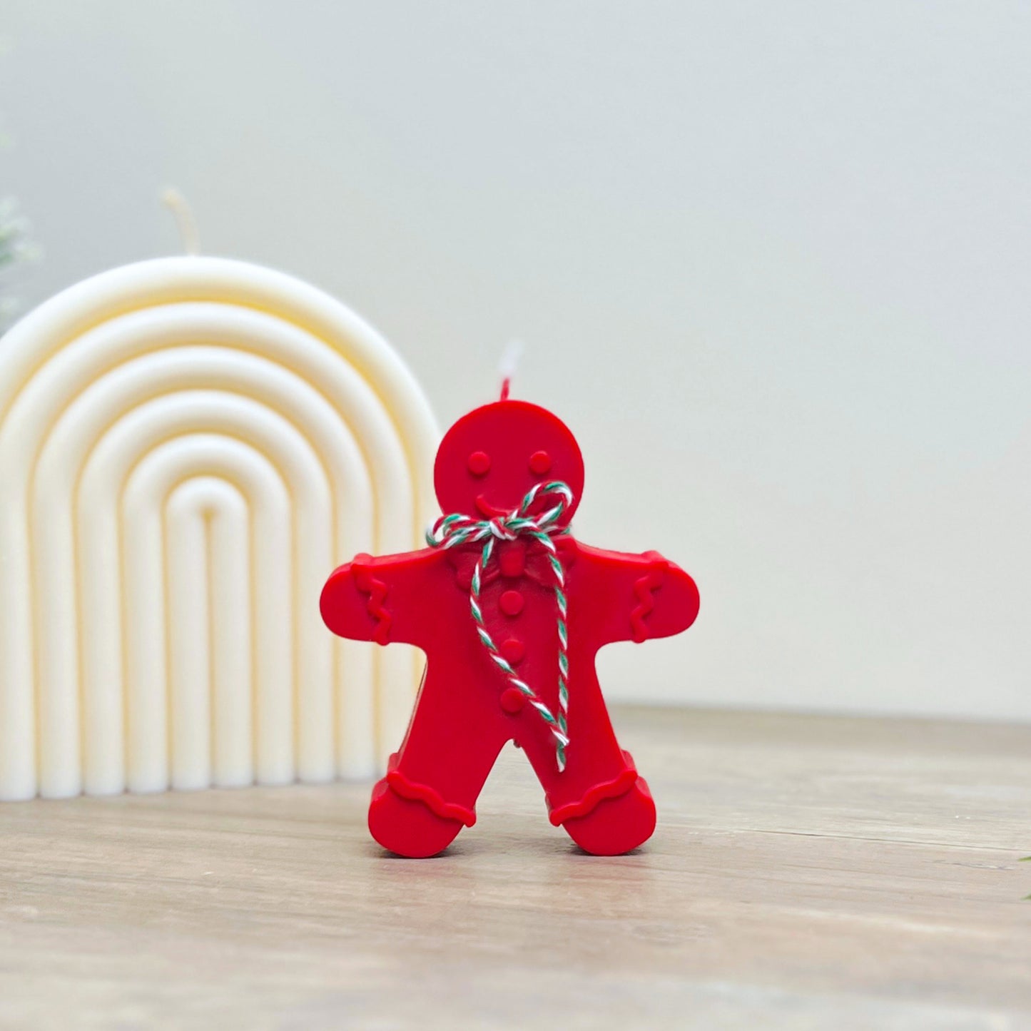 Red Gingerbread Christmas Candle - Festive Gingerbread Scented Candles