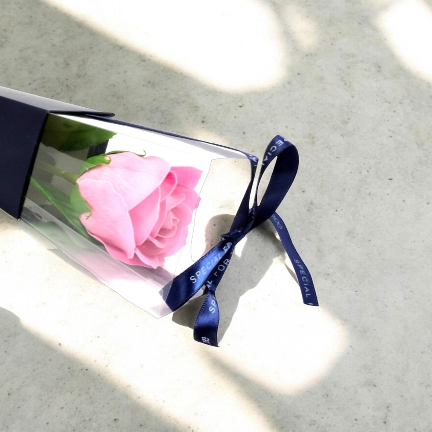 Single Red Rose Bath Bomb - Romantic Gift for Her