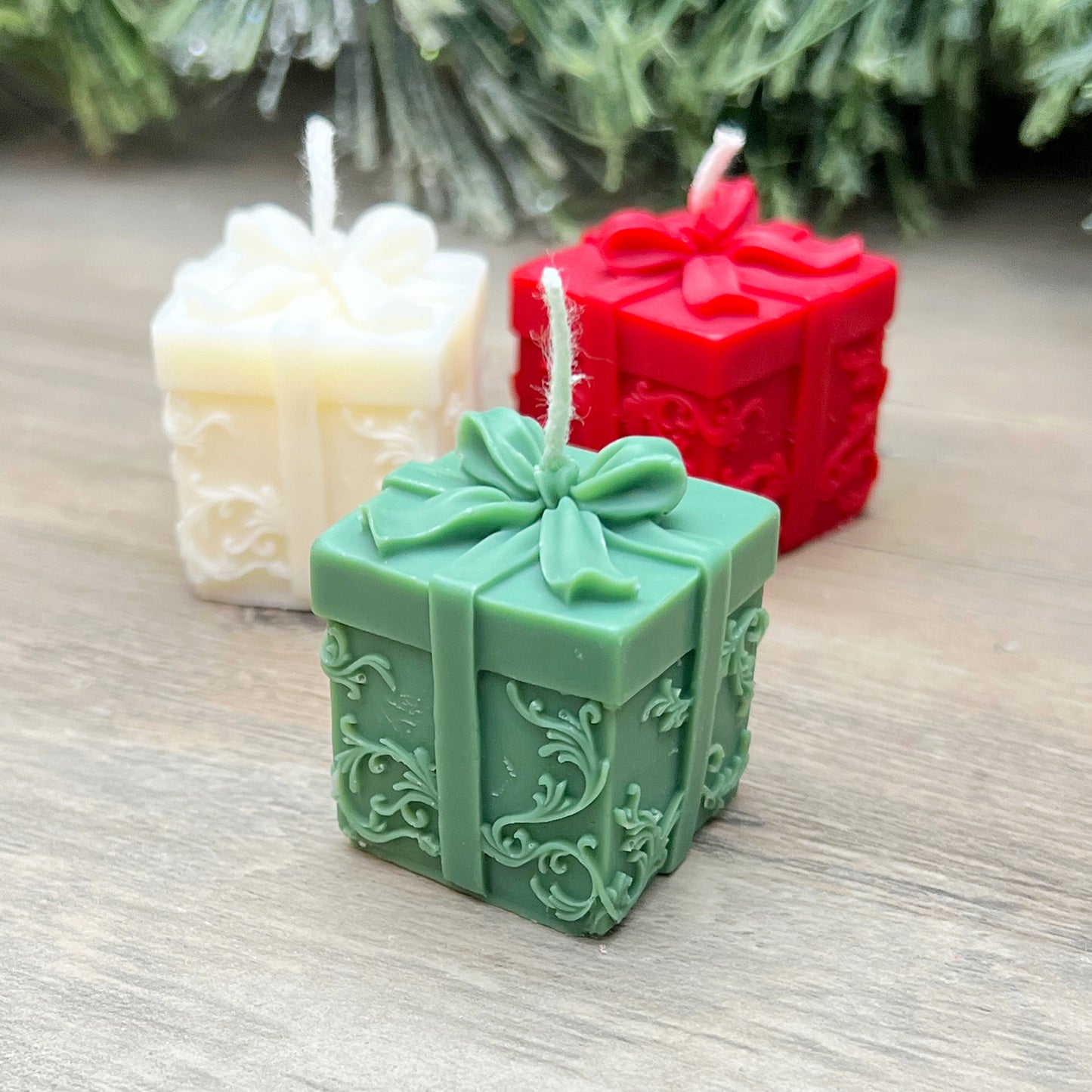 Christmas Present Candle - Festive Gift Wrapped Tealight Candles