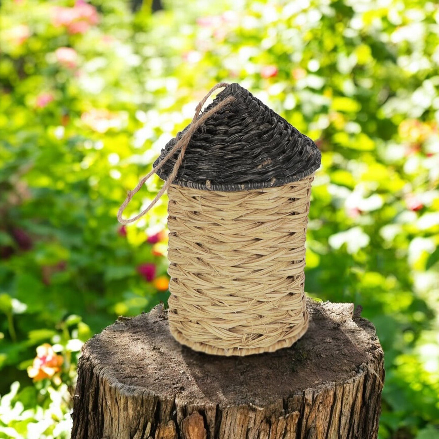 Rattan Bird House – Natural Garden Nesting Box & Gift for Gardeners