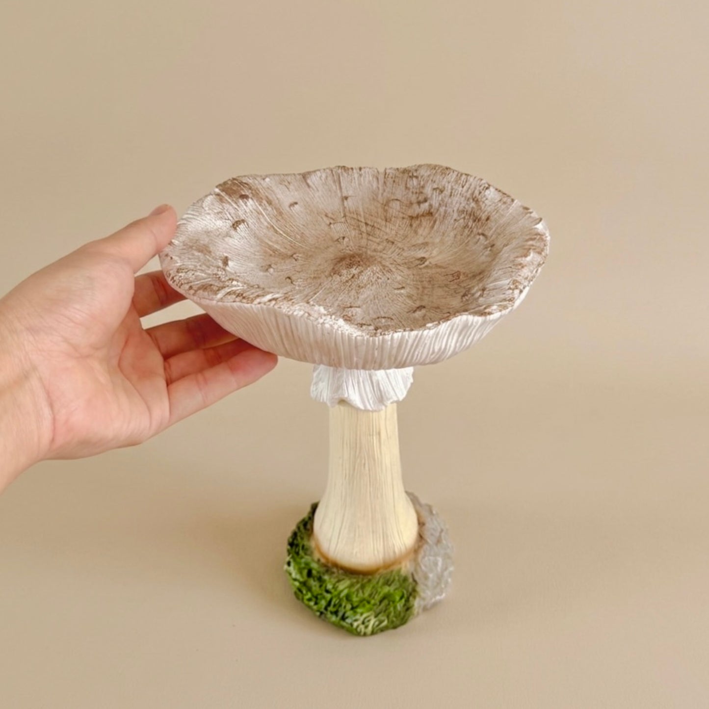White Mushroom Bird Bath & Bird Feeder – Garden Ornament