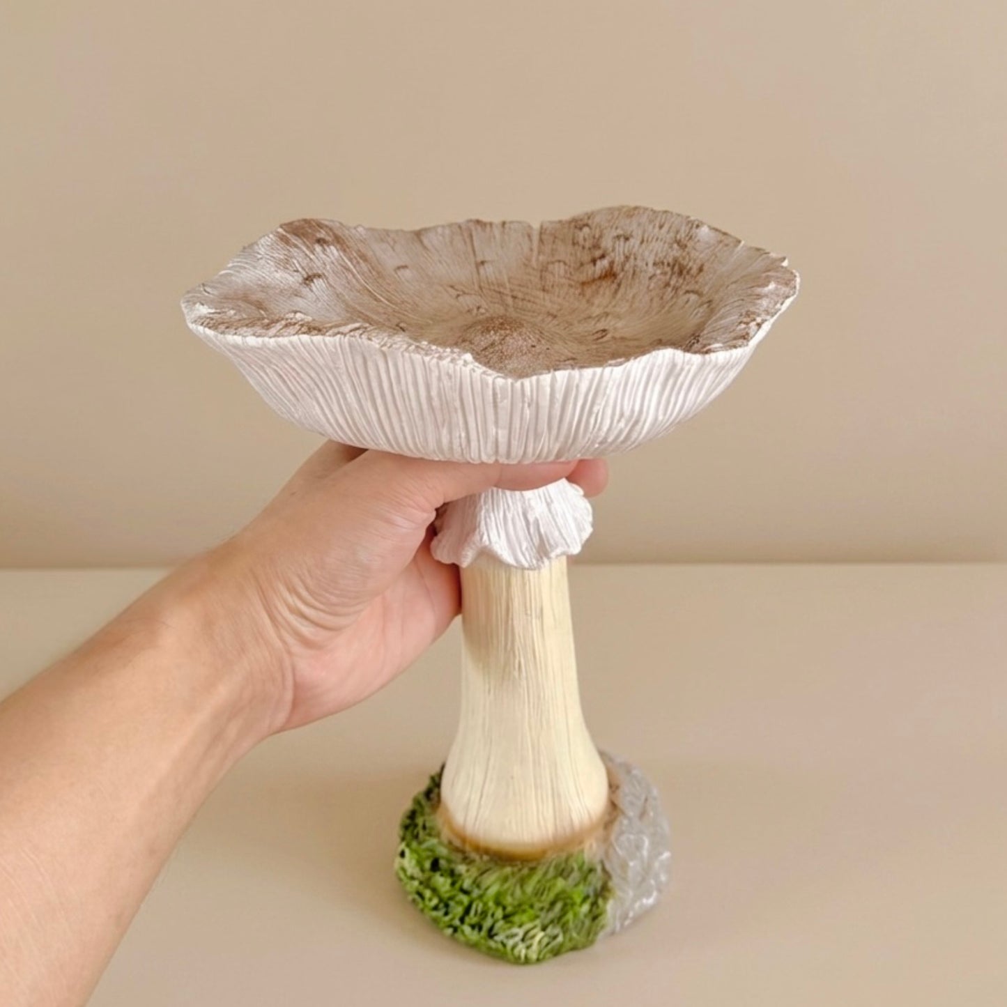 White Mushroom Bird Bath & Bird Feeder – Garden Ornament