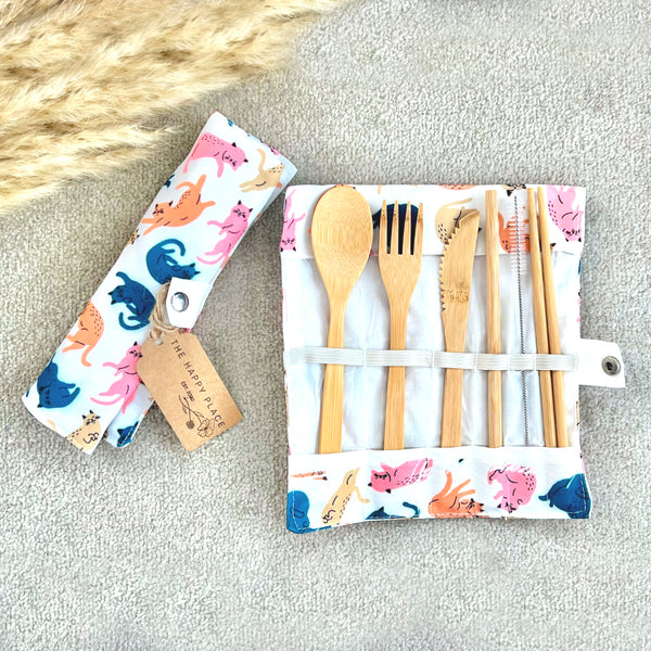 https://www.happyplacethings.com/cdn/shop/products/bamboo-cutlery-set-picnicware-picnics-festival-straw-eating-dinnerware_grande.jpg?v=1661090847